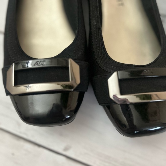 Anne Klein Sport Women's Ulivera Ballet Flat Navy and black set of 2 Size 6 - Picture 3 of 9